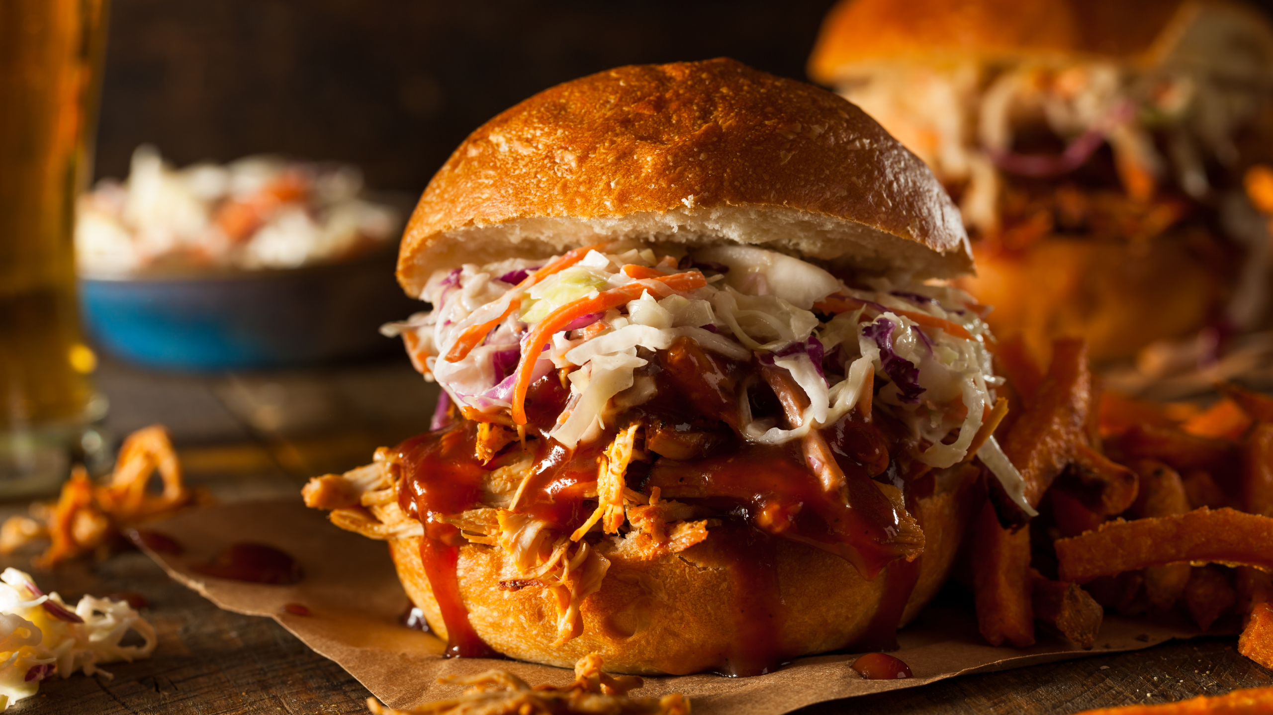 Easy BBQ Pulled Chicken Buns